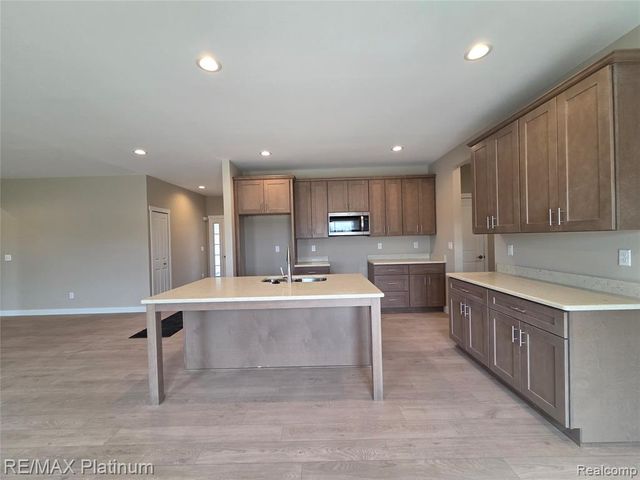 13112 Stony Brook Pass, Linden, MI 48451