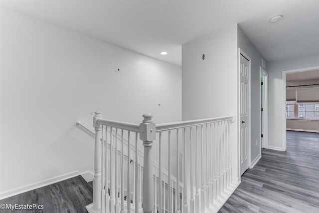 41101 N Maplewood Drive, Canton, MI 48187