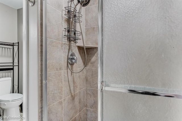41101 N Maplewood Drive, Canton, MI 48187