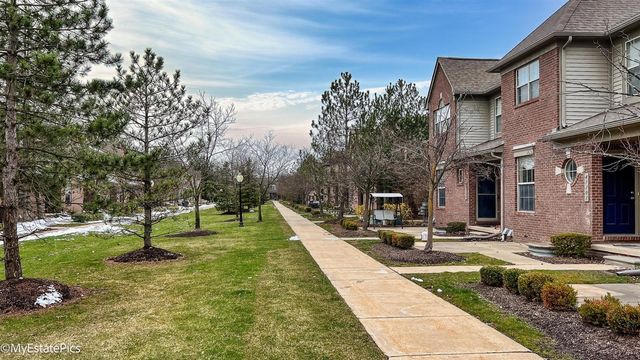 41101 N Maplewood Drive, Canton, MI 48187