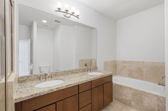 5706 Cornish Street E, Houston, TX 77007