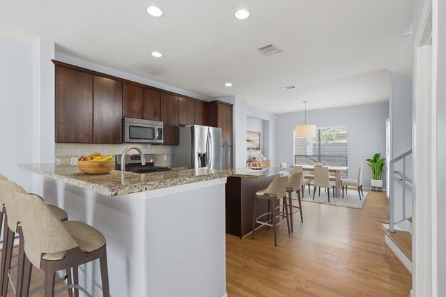 5706 Cornish Street E, Houston, TX 77007