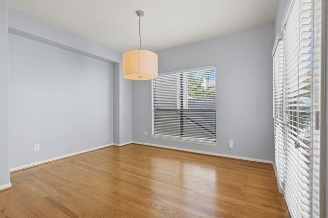 5706 Cornish Street E, Houston, TX 77007