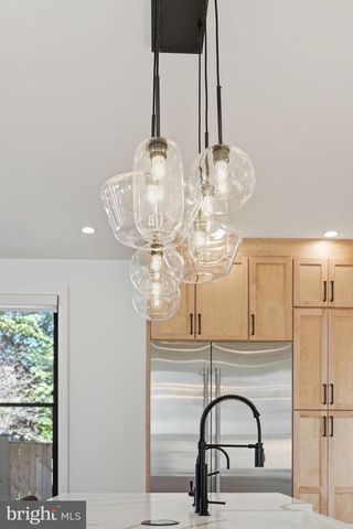 412 N CLEVELAND ST, Arlington, VA 22201