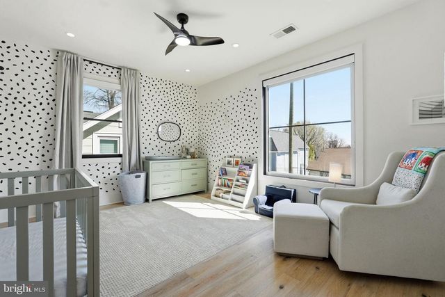 412 N CLEVELAND ST, Arlington, VA 22201