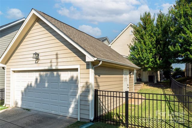 2316 Double Oaks Road, Charlotte, NC 28206