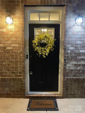 2316 Double Oaks Road, Charlotte, NC 28206