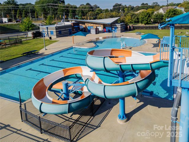 2316 Double Oaks Road, Charlotte, NC 28206