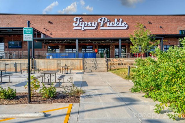 2316 Double Oaks Road, Charlotte, NC 28206