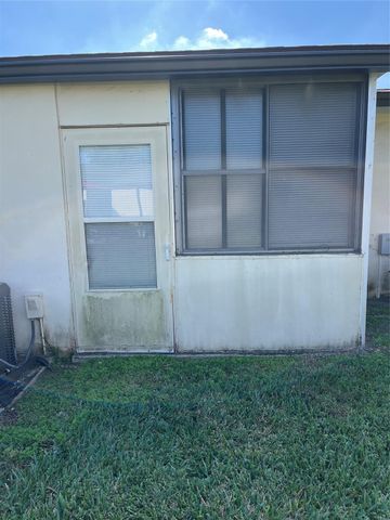 2868 Ashley Dr C, West Palm Beach, FL 33415