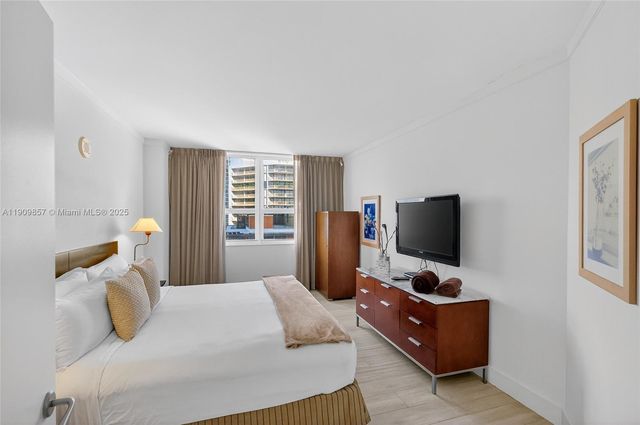 2889 Mcfarlane Rd 1001, Miami, FL 33133