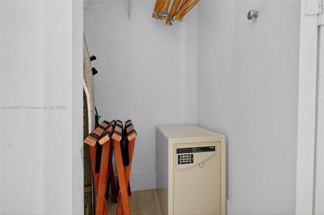 2889 Mcfarlane Rd 1001, Miami, FL 33133