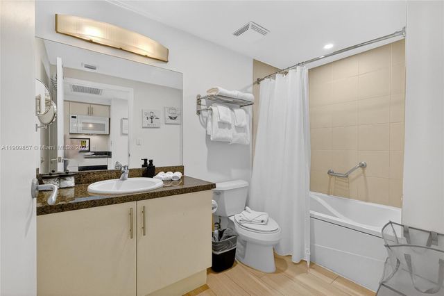 2889 Mcfarlane Rd 1001, Miami, FL 33133