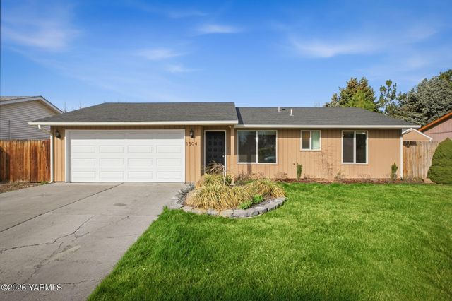 1504 S 74th Ave, Yakima, WA 98908