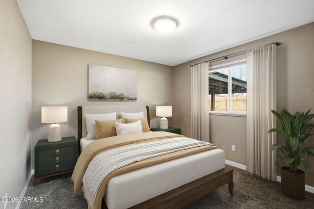 1504 S 74th Ave, Yakima, WA 98908