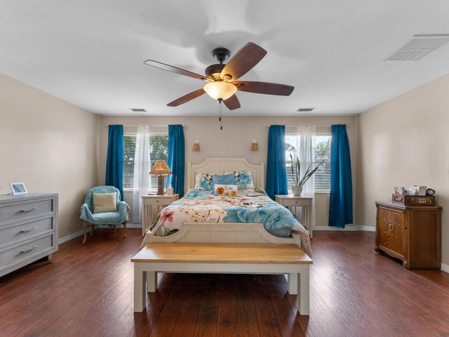 698 Fischer Drive, Sebastian, FL 32958