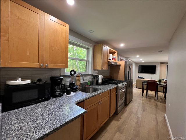 101 Lake Country Lane, Narrowsburg, NY 12764