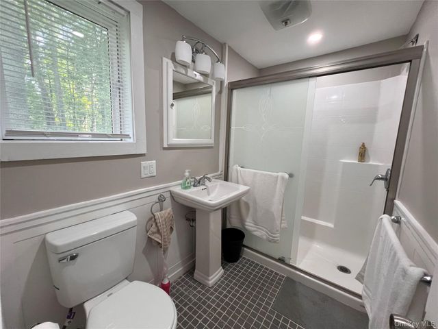 101 Lake Country Lane, Narrowsburg, NY 12764
