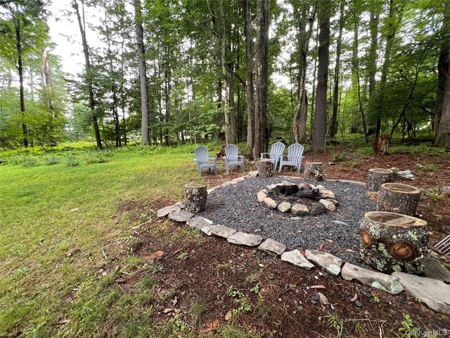 101 Lake Country Lane, Narrowsburg, NY 12764
