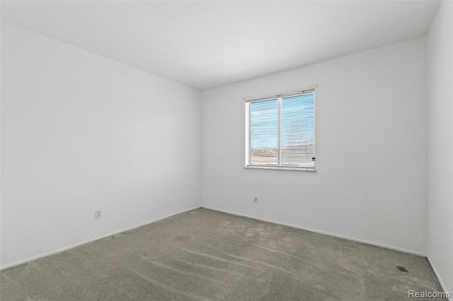 8709 Candlewood Trail 5, Brighton, MI 48116