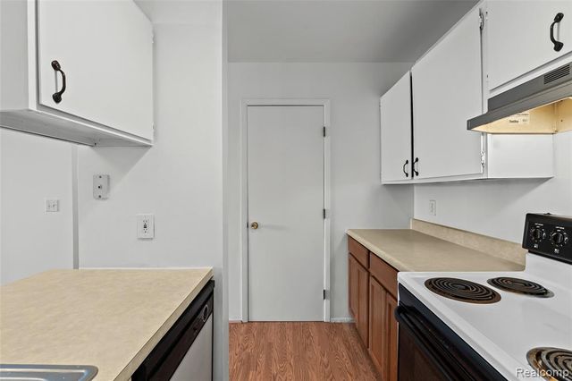 8709 Candlewood Trail 5, Brighton, MI 48116