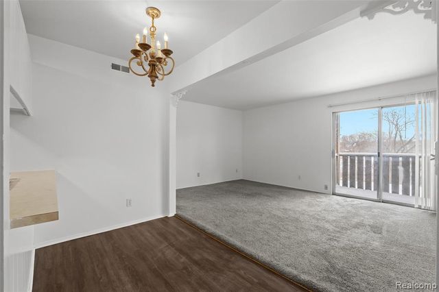 8709 Candlewood Trail 5, Brighton, MI 48116