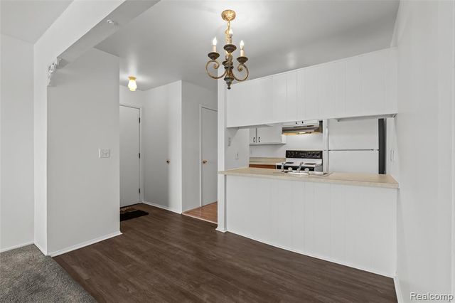 8709 Candlewood Trail 5, Brighton, MI 48116