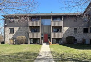 8709 Candlewood Trail 5, Brighton, MI 48116