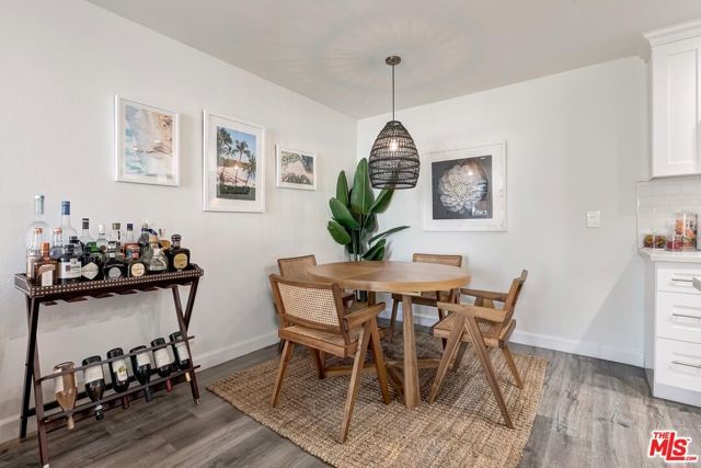 8530 Holloway Drive 422, West Hollywood, CA 90069