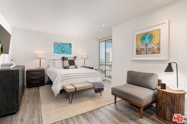 8530 Holloway Drive 422, West Hollywood, CA 90069