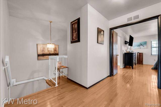 25333 Greenbrooke Drive, Southfield, MI 48033