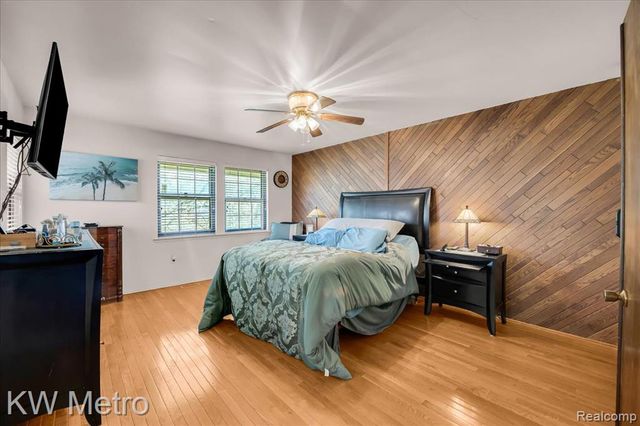 25333 Greenbrooke Drive, Southfield, MI 48033