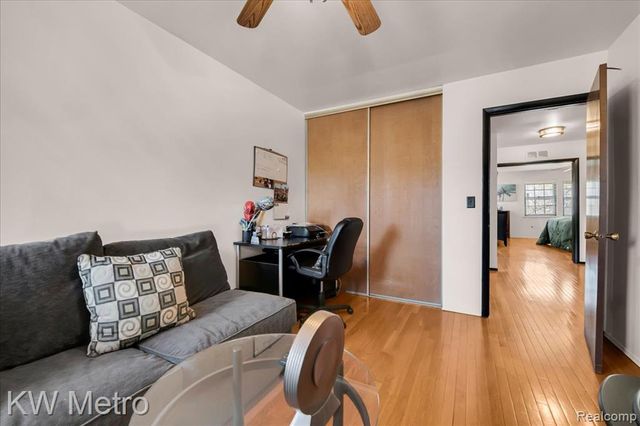 25333 Greenbrooke Drive, Southfield, MI 48033