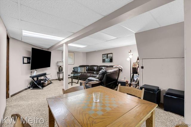 25333 Greenbrooke Drive, Southfield, MI 48033