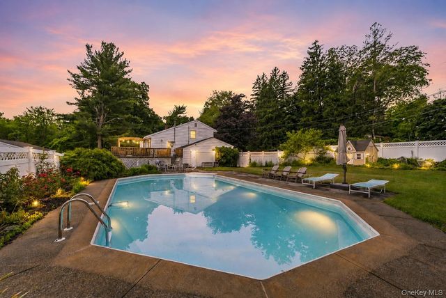 2590 Darnley Place, Yorktown Heights, NY 10598