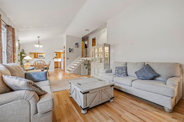 2590 Darnley Place, Yorktown Heights, NY 10598
