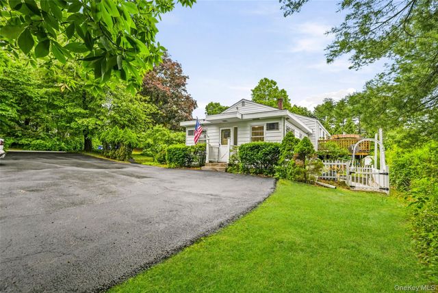 2590 Darnley Place, Yorktown Heights, NY 10598