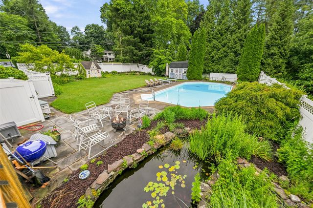 2590 Darnley Place, Yorktown Heights, NY 10598