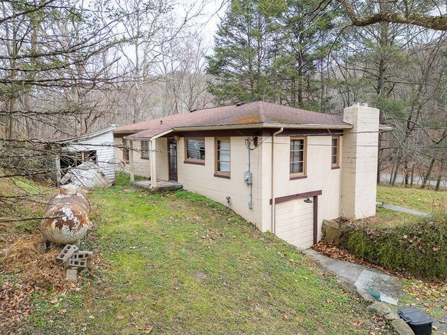 8122 Rich Patch RD, Covington, VA 24426