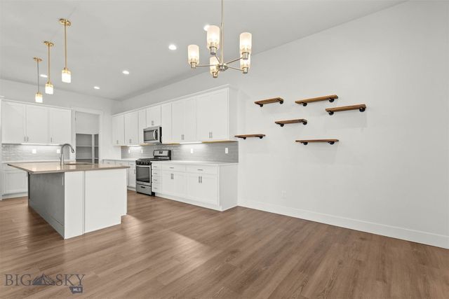 1705 Wyatt Earp Court, Belgrade, MT 59714