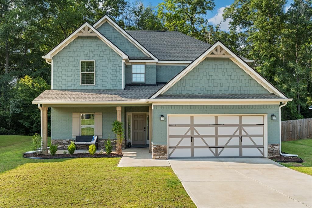 235 Meadowlark Drive, Smiths Station, AL 36877