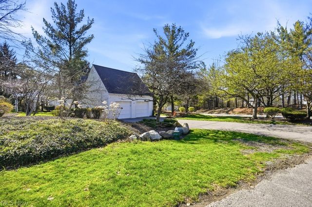 249 Tinkers Trail, Aurora, OH 44202