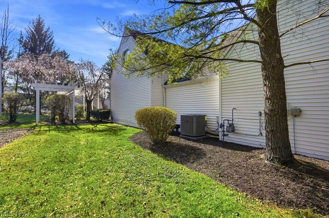249 Tinkers Trail, Aurora, OH 44202