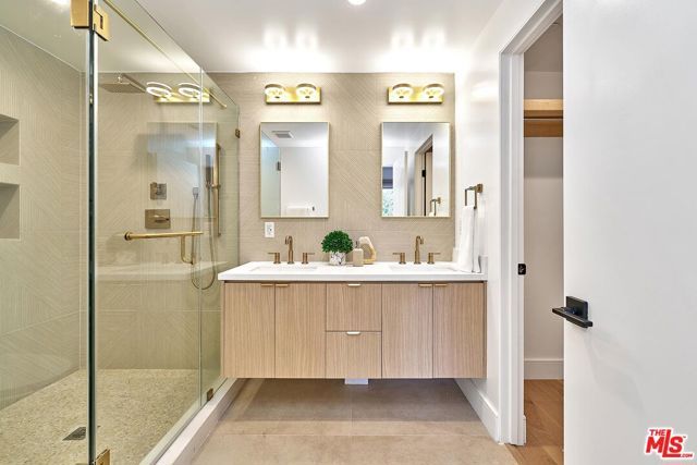 6849 N Figueroa Street, Los Angeles, CA 90042