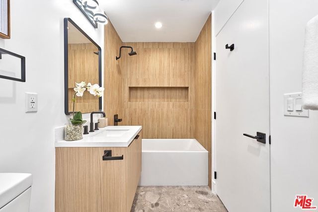 6849 N Figueroa Street, Los Angeles, CA 90042