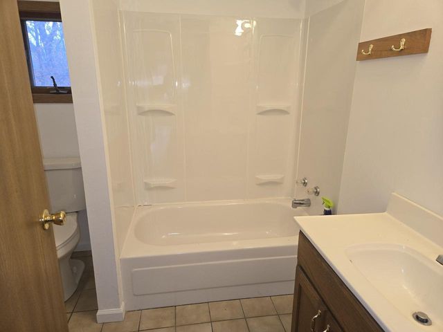 1877 W 16th Avenue, Friendship, WI 53934