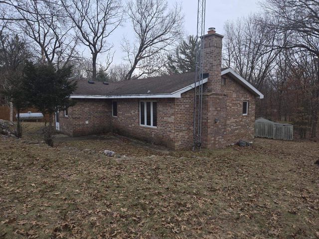 1877 W 16th Avenue, Friendship, WI 53934