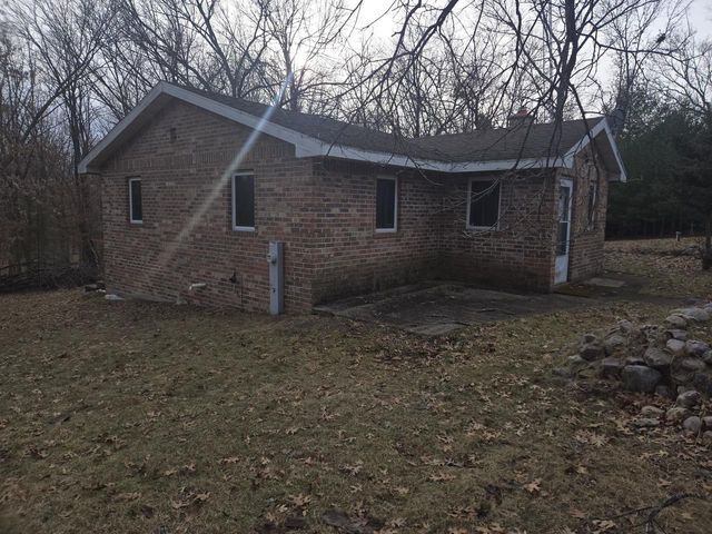 1877 W 16th Avenue, Friendship, WI 53934