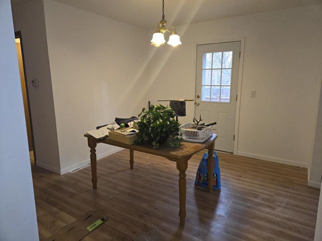 1877 W 16th Avenue, Friendship, WI 53934