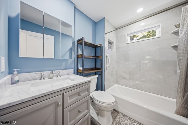 27 Hewitt aka Garwood Rd, West Milford Twp., NJ 07421